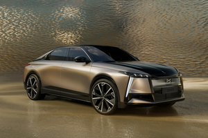 航続距離は691km！DSがフラッグシップEVセダン「DS N°8」を全国のディーラーで展示