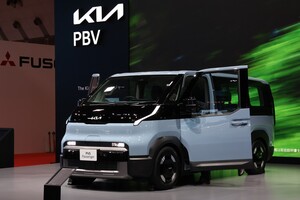 黒船はBYDの軽EVだけじゃかなった！　Kiaが商用バン「PV5」で日本のEV市場に殴り込み【ジャパンモビリティショー2025】