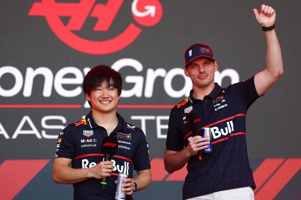 「角田は無能じゃない」フェルスタッペン、予選最下位のチームメイトを擁護。後輩ハジャーからも「絶対に20番手のドライバーじゃない」