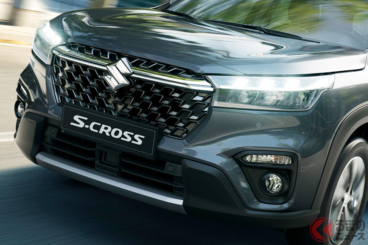 スズキ新型コンパクトSUV「S-CROSS」世界初公開！ ギラ顔採用で新旧の違いは？ 22年後半にHVも欧州に導入