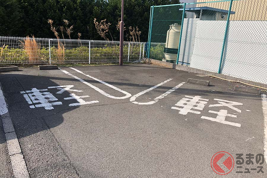 ハイエース サイズは停めて良い 駐車場の 軽スペース に駐車可能な条件は ハミ出すのが問題か くるまのニュース 自動車情報サイト 新車 中古車 Carview