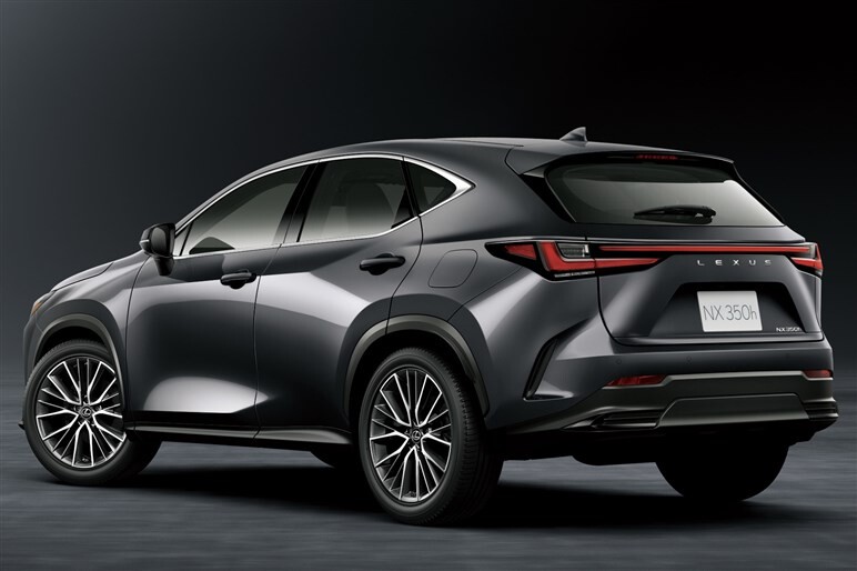 新型レクサス「NX」。「250」でも十分だが好バランスなのは「350h」、欧州の強豪SUVより100～200万はお手頃なはず