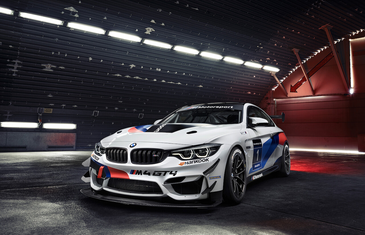 BMW Mカスタマー・レーシングとラベノール・オイル、「M4 GT4」における技術パートナー契約を締結