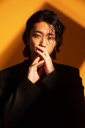 “祈るように歌う”──名を冠したアルバムで見せる、“idom”の新章