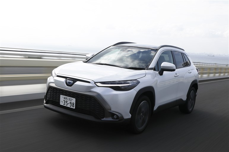 カローラクロスは意外やハイブリッドよりガソリン車がおススメ 隙のない企画でヒットは確実か Carview 自動車情報サイト 新車 中古車 Carview