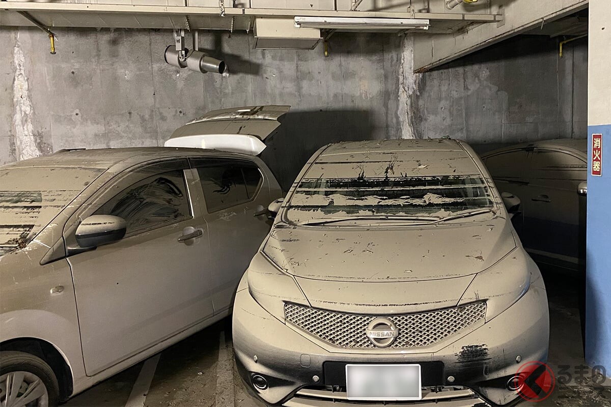 三重県の駐車場で水没車の引き上げ始まる！ 水没車オーナーの思いは？ 費用は管理会社持ち 10月3日に全車搬出完了