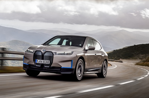 BMWの新たなピュアEVの「iX」をワールドプレミア