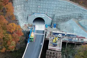 東北の「日本海～太平洋直通ルート」が復旧！ 大規模地すべりで“寸断”も「新しいトンネル」開通で復活 「Uの字迂回」解消した国道107号 大石トンネル 11月末に一般開放