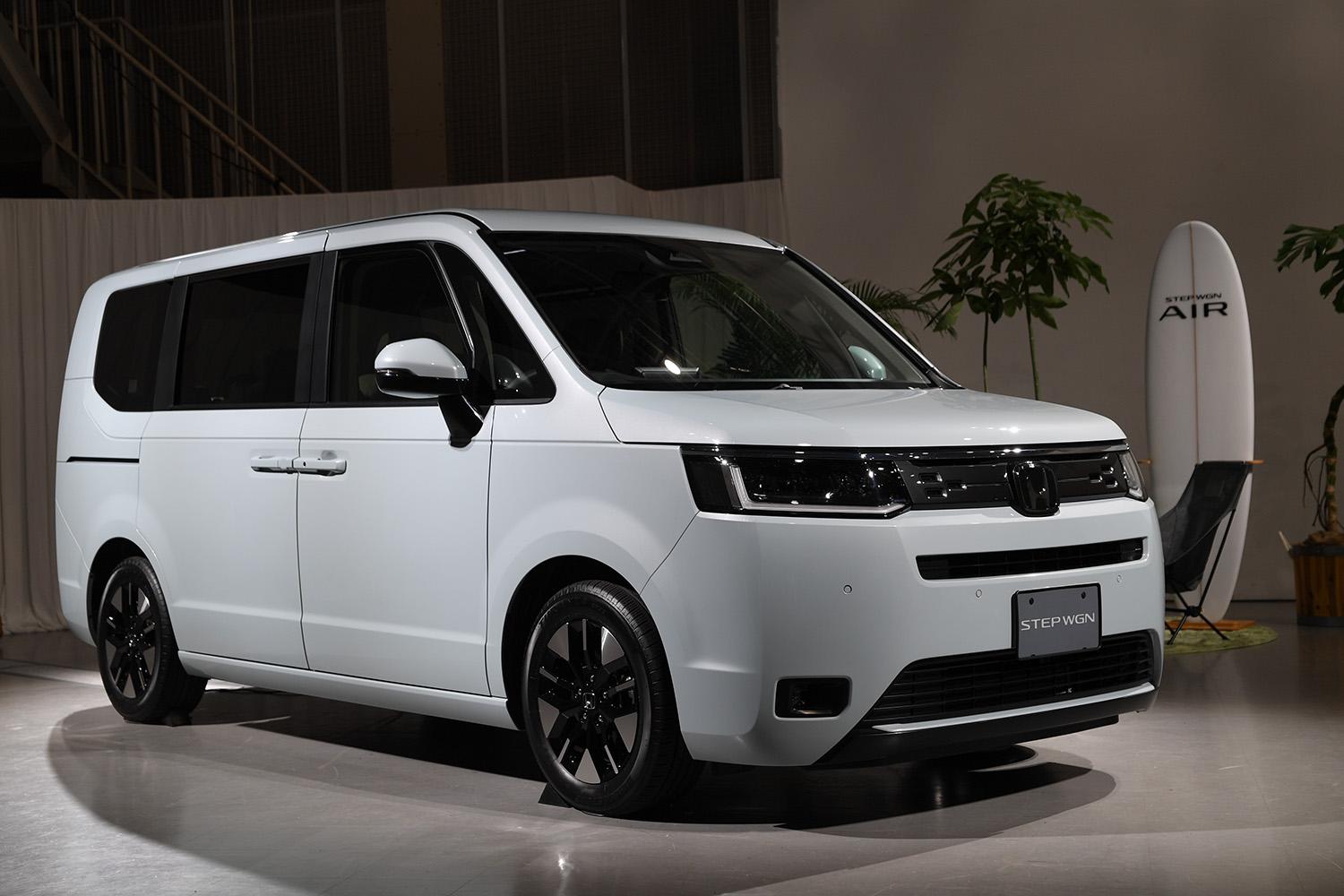 先代の面影ナシ わくわくゲートも廃止 原点回帰を目指した新型ステップワゴンの全容を初公開 Web Cartop 自動車情報サイト 新車 中古車 Carview