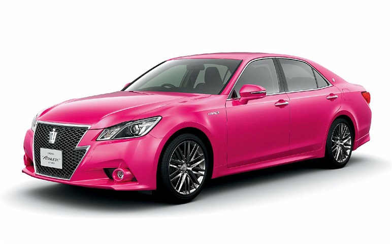 新車は高すぎる！…ならコスパよくゴージャス気分になれるクルマはいかが？　今でも200万円台には見えない国産中古車3選