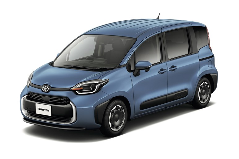 トヨタ「シエンタ」に2人乗り仕様が登場！ ベースモデルも一部改良で電動パーキングブレーキを新採用…今夏発売か