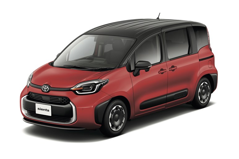 トヨタ「シエンタ」に2人乗り仕様が登場！ ベースモデルも一部改良で電動パーキングブレーキを新採用…今夏発売か
