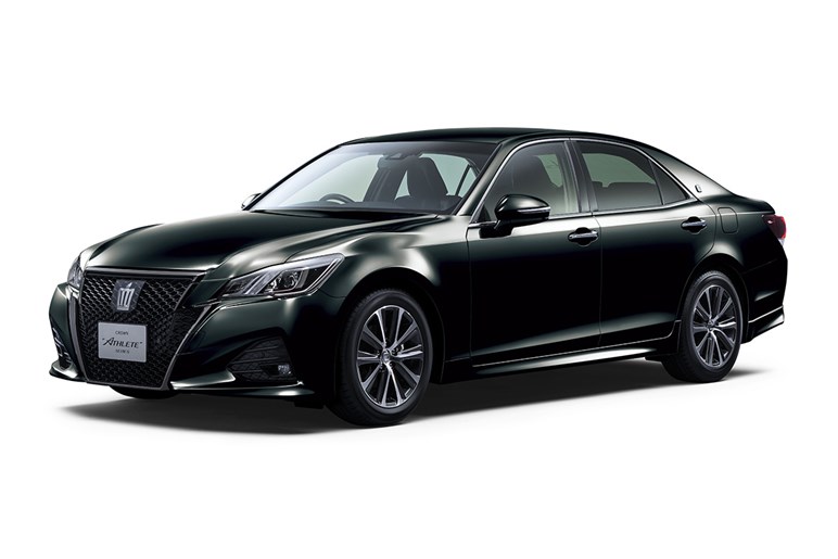 新車は高すぎる！…ならコスパよくゴージャス気分になれるクルマはいかが？　今でも200万円台には見えない国産中古車3選
