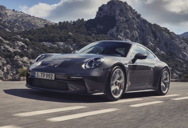 さりげない高性能モデル ポルシェ911 Gt3ツーリングパッケージが日本での予約受注を開始 車両価格は2296万円に設定 カー アンド ドライバー 自動車情報サイト 新車 中古車 Carview