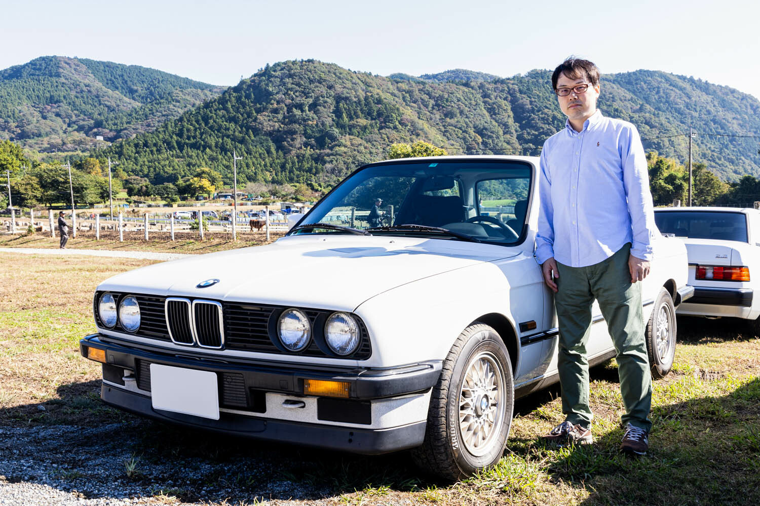 「六本木のカローラ」を乗り継ぎ4台目！…BMW「3シリーズ」が自宅ガレージにあるのが普通という親子の現在の「E30」の経歴が凄かった!!