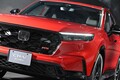 ホンダのミッドサイズSUV「CR-V」の“ハイブリッド仕様”2026年2月に発売へ！ 日本仕様は精悍な「RS」グレード!! 専用パワートレインで走りも“格上”です