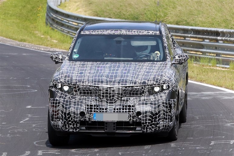 BMW新型「X5」は二刀流！ V8の「M60」とPHVの「M60e」、2つの“Mパフォーマンス”あなたはどちら派？