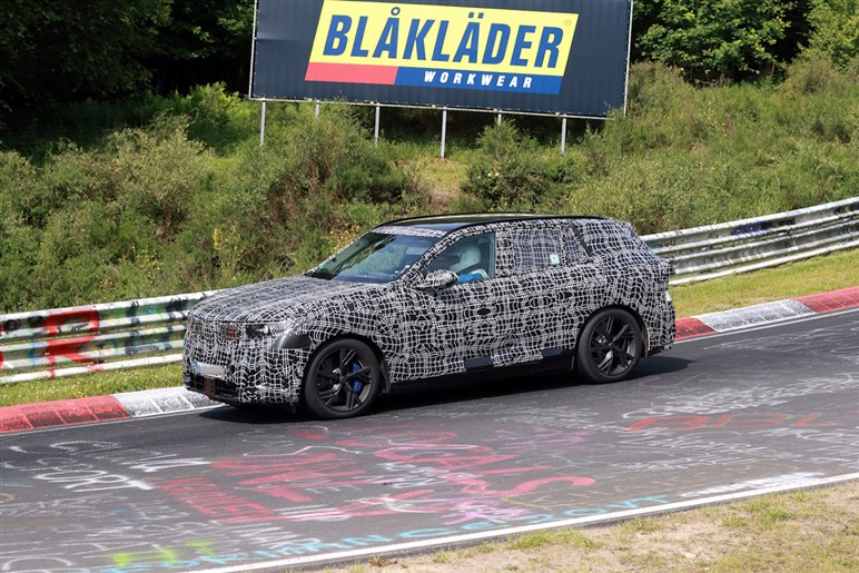 BMW新型「X5」は二刀流！ V8の「M60」とPHVの「M60e」、2つの“Mパフォーマンス”あなたはどちら派？