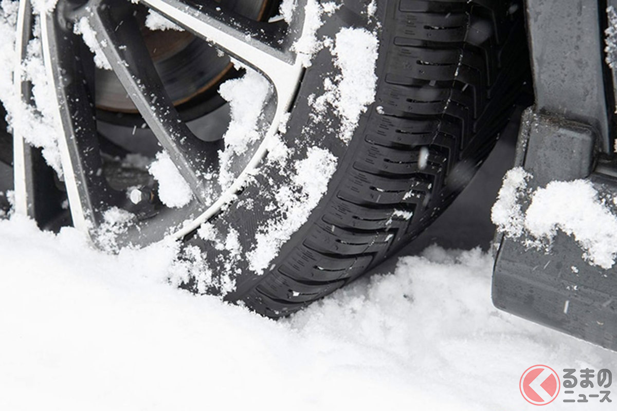 ピンチ ハマって動けない 雪道でのスタック どのように脱出すればいいの くるまのニュース 自動車情報サイト 新車 中古車 Carview