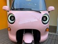 3輪ソーラーカーに「ナトリウムイオンバッテリー」搭載／長寿命・エネルギーコスト削減に向け EVジェネシスが開発中