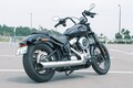 ハーレーの新型「ストリートボブ 117」は最高に楽しい正統派チョッパー！ 軽快さと重厚感を両立したクールな一台【試乗レビュー】