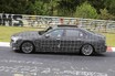 【スクープ】フェンダーにミニカメラを発見！ BMW 7シリーズ次世代型はついにV12エンジンと決別へ！