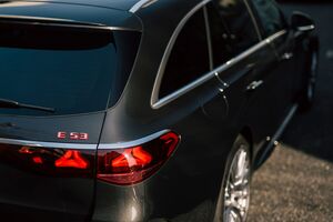 超高性能で超実用的なスーパーワゴン──新型メルセデスAMG E53ハイブリッド4MATIC＋ステーションワゴン（PHEV）試乗記