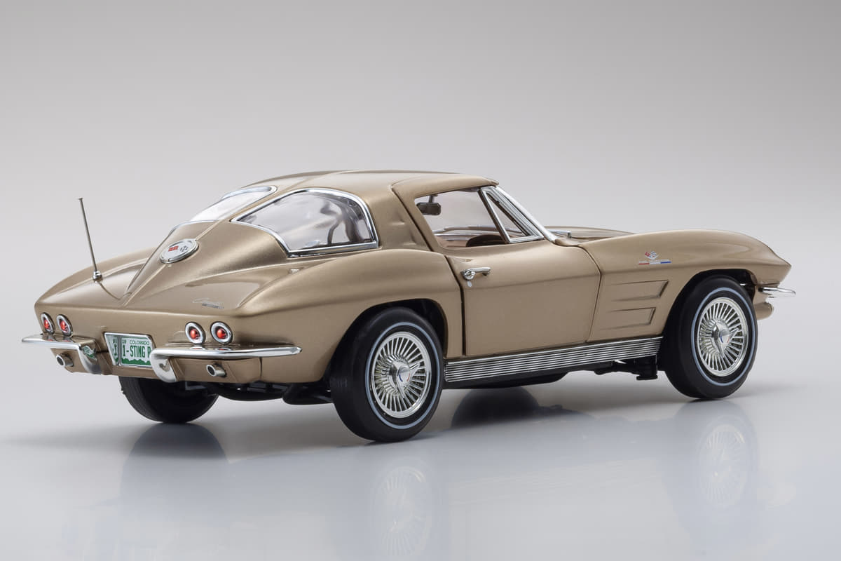 二分割リア窓ｃ２ に 巨大羽のダッヂ デイトナ 1 18スケールの精巧な アメ車モデルカー 3台プラスaが登場 京商 Auto Messe Web 自動車情報サイト 新車 中古車 Carview