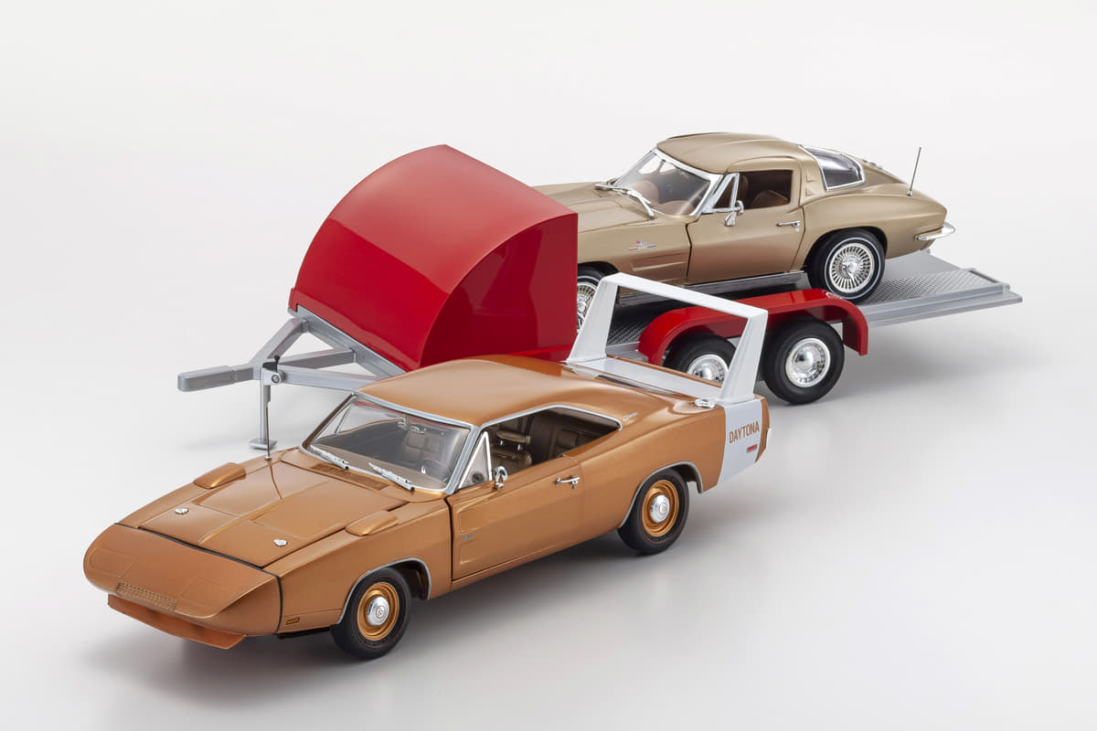 二分割リア窓ｃ２ に 巨大羽のダッヂ デイトナ 1 18スケールの精巧な アメ車モデルカー 3台プラスaが登場 京商 Auto Messe Web の写真 自動車情報サイト 新車 中古車 Carview
