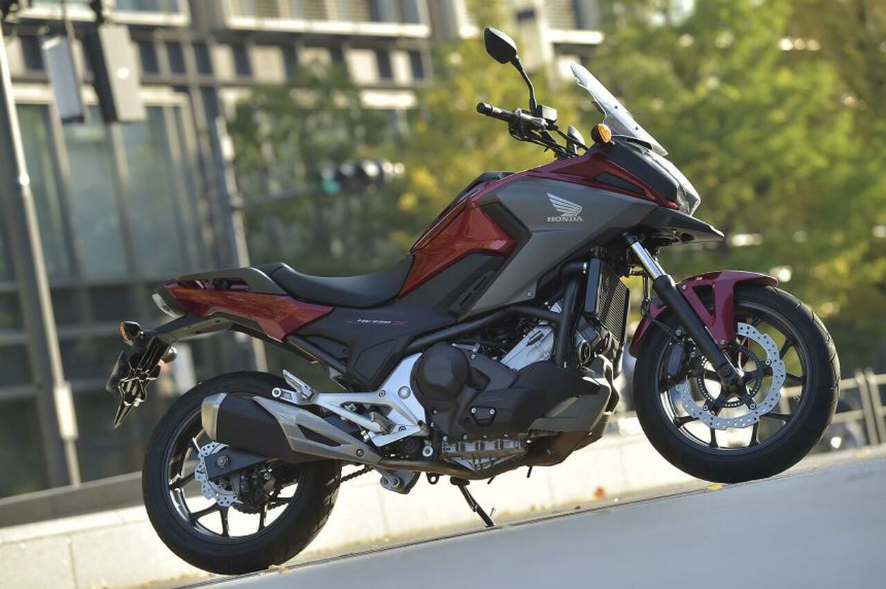 日本のツーリングでは『NC750X』が最適解のひとつになる！【ホンダの道は一日にして成らず／Honda NC750X 前編】