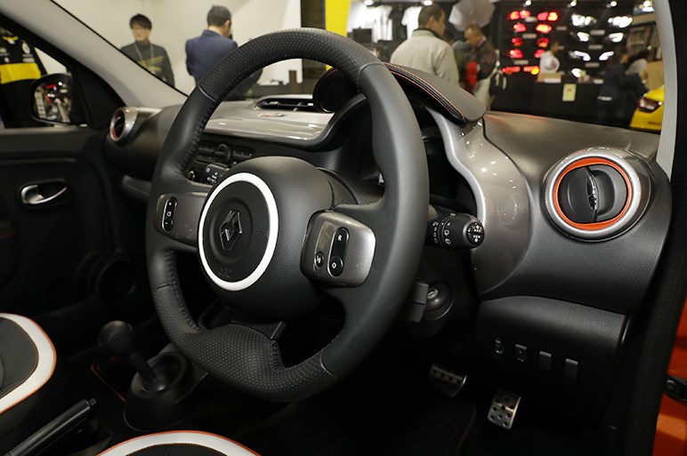 【東京オートサロン2019】ルノーブースは2月に発売されるメガーヌRSのMT車を参考出品