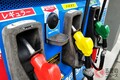 【半分は税金？】日々ガソリンや軽油の値段が変動するのはなぜ？