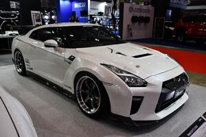 ADVAN Racing R6 20inch装着R35GT-R巡り【オートサロン2019】