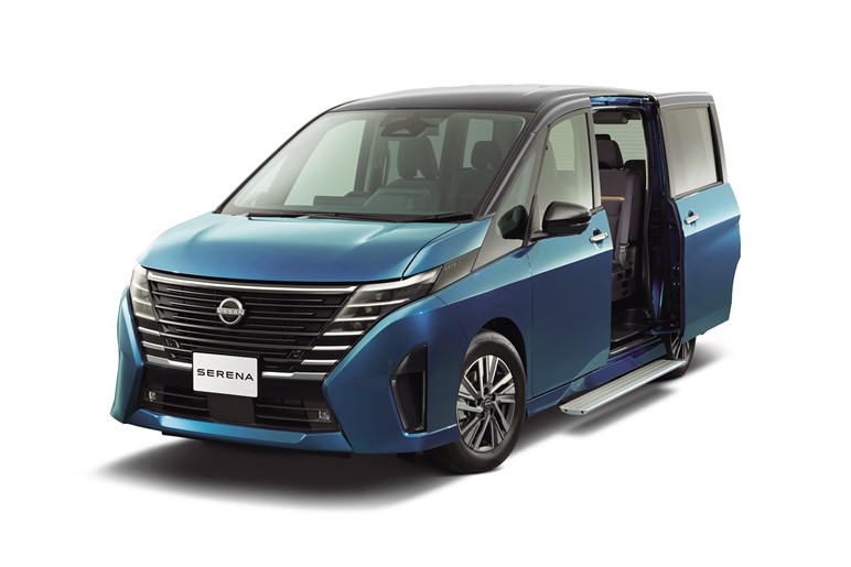 「セレナ」に待望のハイブリ×4WD追加。前後の高性能モーターで上級移行、ルキシオンにも欲しい