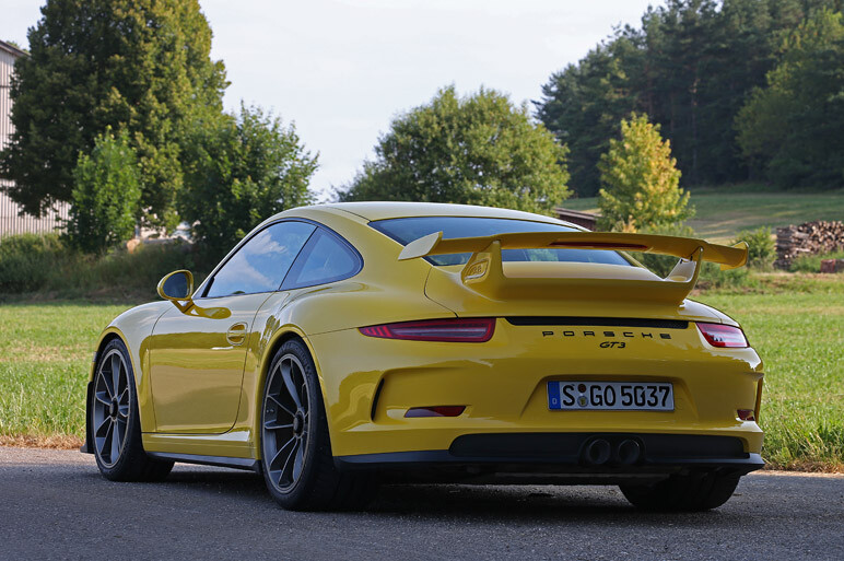 新型911GT3海外試乗　先代を大幅上回る速さ