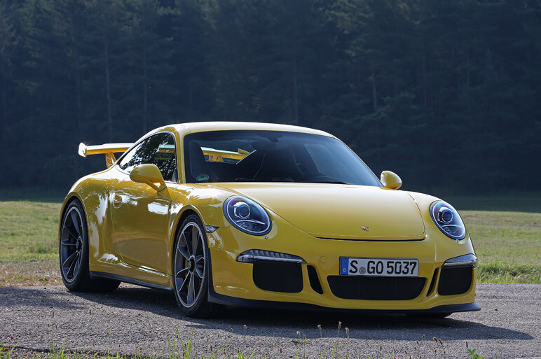 新型911GT3海外試乗　先代を大幅上回る速さ