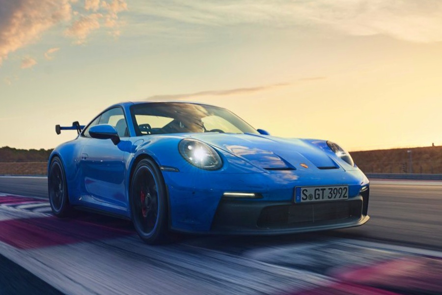 最新992型gt3発表 ポルシェ911 Gt3 モータースポーツへ最接近 Na4 0l 510ps Autocar Japan 自動車情報サイト 新車 中古車 Carview