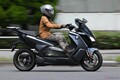 電動バイクは回生ブレーキで走りの面白さが広がる!?　BMW「Cエボリューション」を検証する