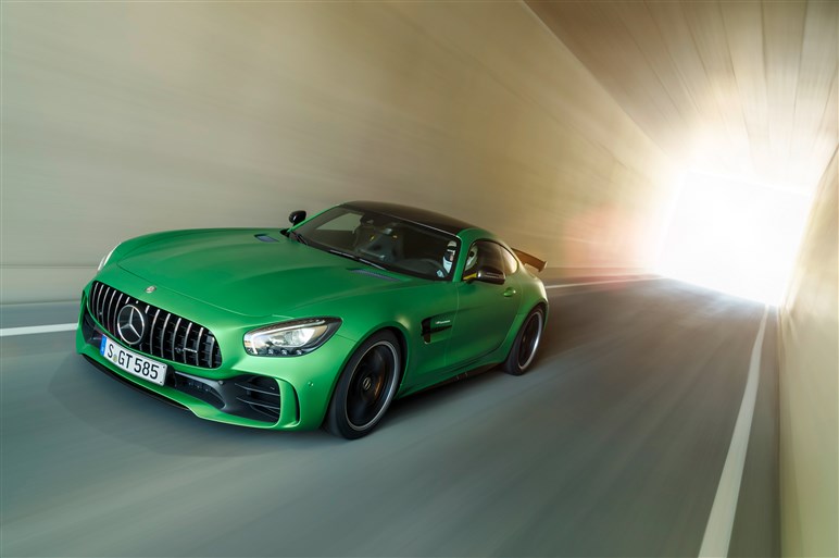 ワールドプレミアした最強AMG「AMG GT R」のフォト＆詳細スペック