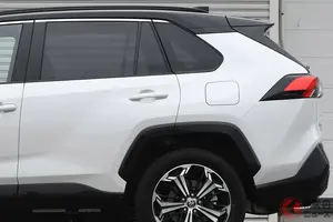 トヨタ新型「RAV4」まもなく登場！ それでも売れ続ける“モデル末期”の「5代目モデル」何がいい？ 「カッコいい」「迫力がある！」の声もある「アウトドアSUV」の魅力とは？