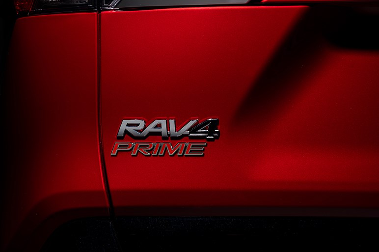 トヨタ、LAショーでRAV4のプラグインハイブリッド車「RAV4 プライム」を世界初披露