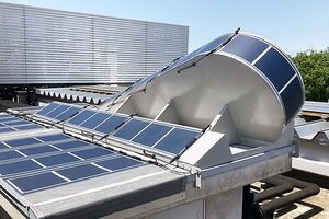 アイシン、大林組とペロブスカイト太陽電池の実証開始　ファスナー固定で簡単に取り外し可能に