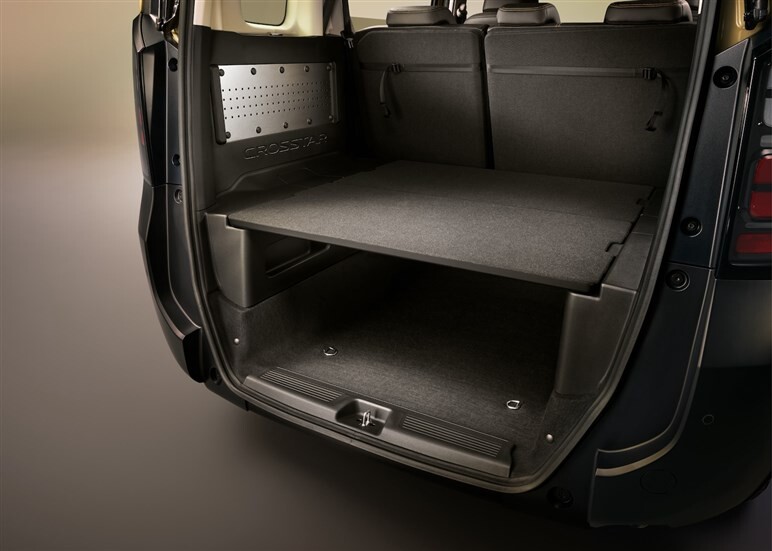 【禁断のアウトドアミニバン比較】新型フリードクロスターとデリカD:5を比べたら、意外と悩ましい結果に…