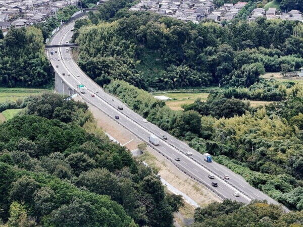 「スイスイいけました！」琵琶湖西岸の“無料高速”4車線化ついに本格運用 この秋さらに“革命”が！ 湖西道路