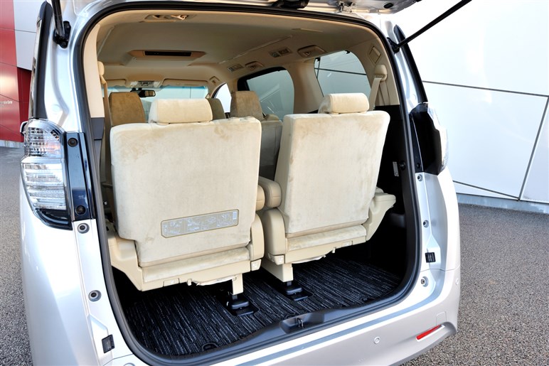 【中古車選びの基礎知識】割高な「認定中古車」を選ぶべきなのか？ ニーズに合わせて買ったほうがいい理由とは