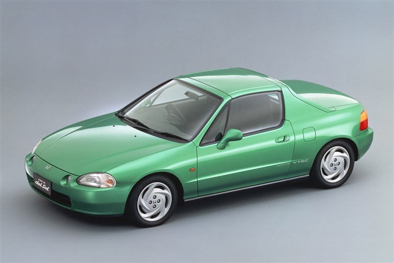シビックRSが継承する“ホンダに集まるクルマ好き”の心を掴んだ「バラードスポーツCR-X」ってどんなクルマ？