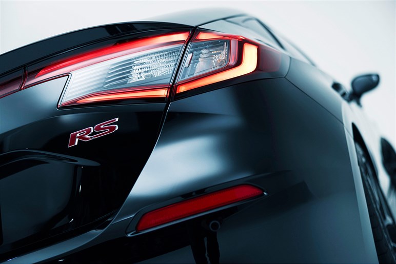シビックRSが継承する“ホンダに集まるクルマ好き”の心を掴んだ「バラードスポーツCR-X」ってどんなクルマ？