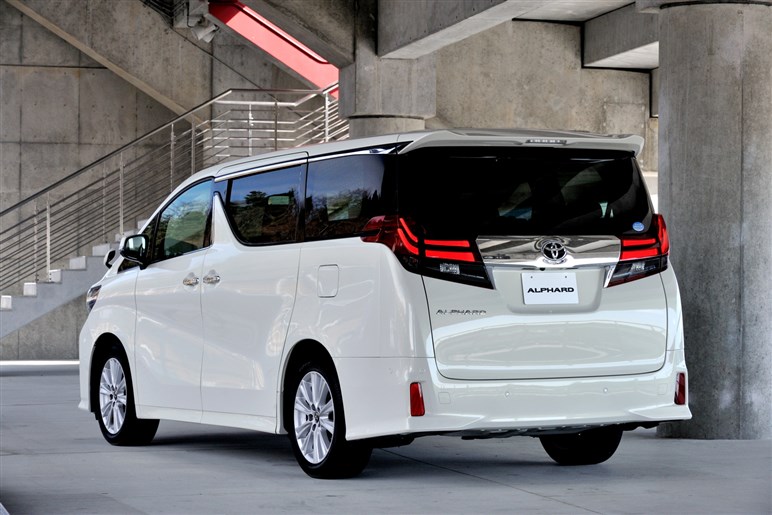 【中古車選びの基礎知識】割高な「認定中古車」を選ぶべきなのか？ ニーズに合わせて買ったほうがいい理由とは