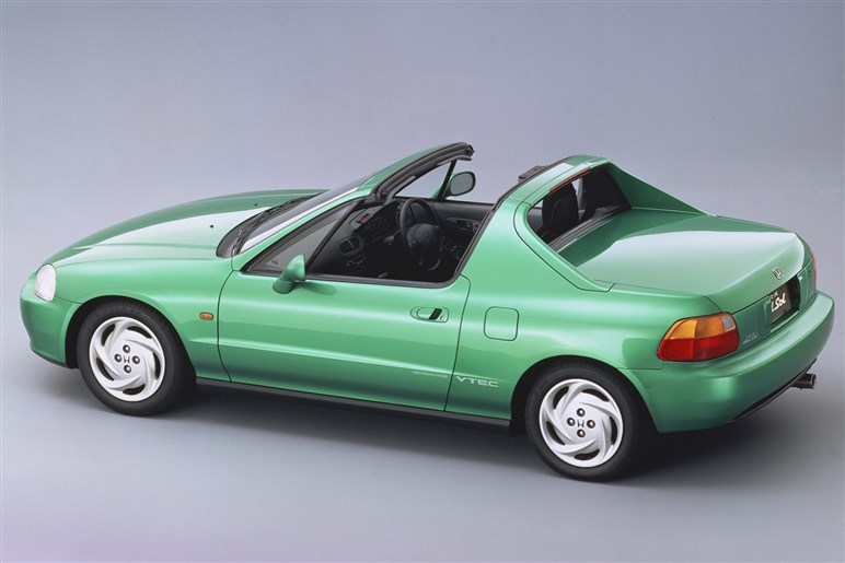 シビックRSが継承する“ホンダに集まるクルマ好き”の心を掴んだ「バラードスポーツCR-X」ってどんなクルマ？