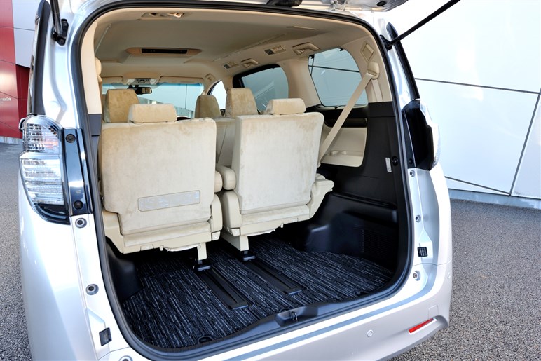 【中古車選びの基礎知識】割高な「認定中古車」を選ぶべきなのか？ ニーズに合わせて買ったほうがいい理由とは
